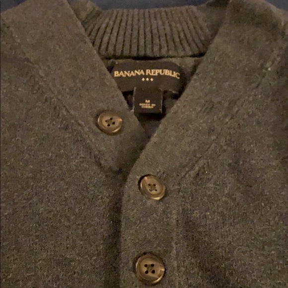 Banana Republic Sweater - Picture 2 of 2